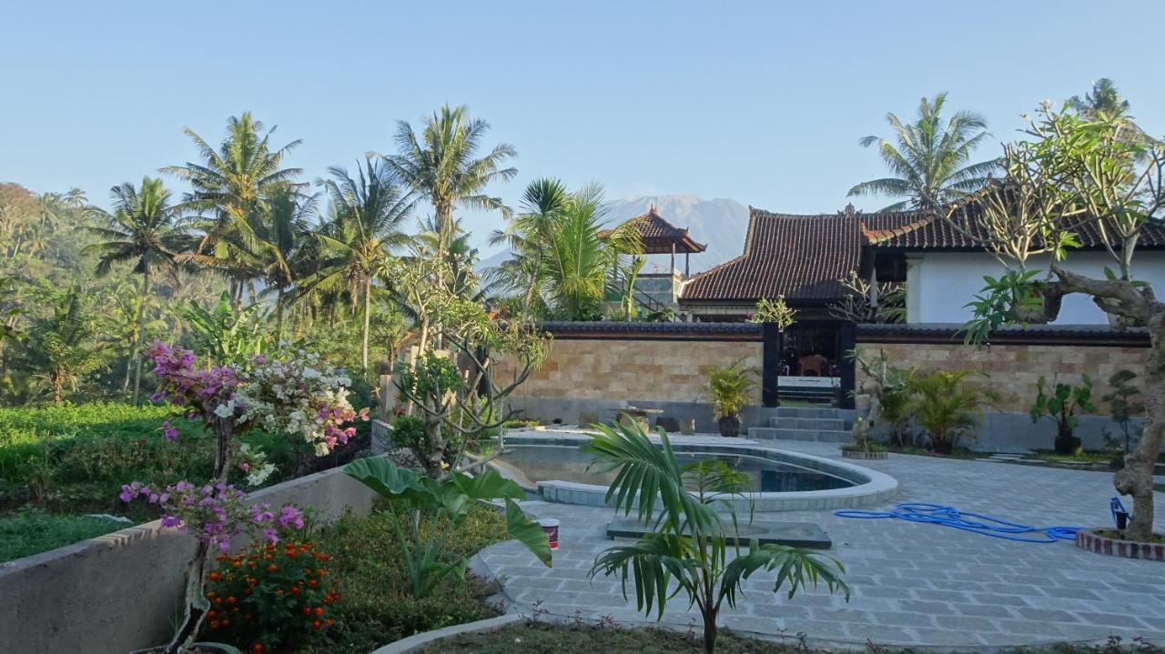Dana Bali Ricefield Villa